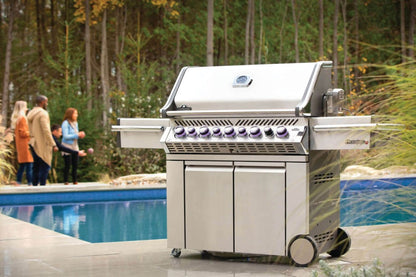 PRESTIGE PRO™ 665 RSIB BARBECUE WITH SIDE AND REAR INFRARED BURNERS